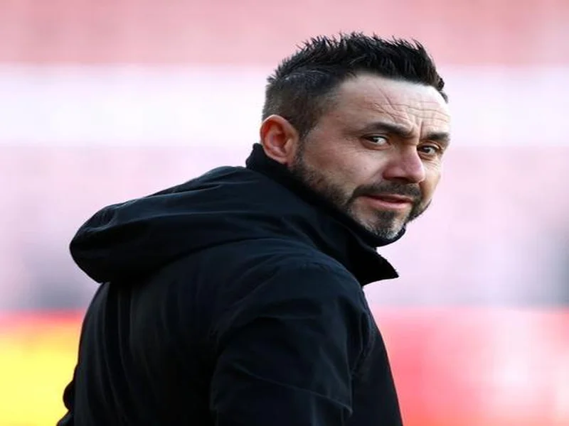 英媒：德泽尔比已不是曼联新帅候选人，他愿意现在就接手热刺